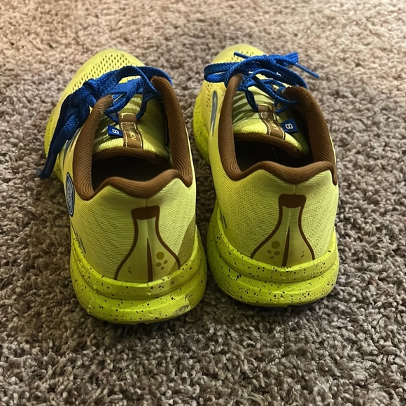 LIMITED EDITION Brooks x Banana Launch 8 - Picture 2 of 8